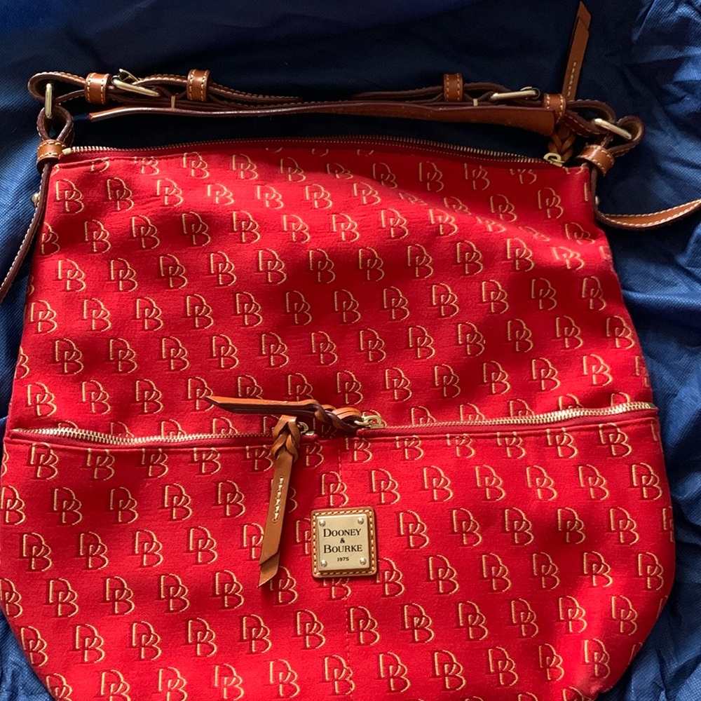 NWOT Dooney and Bourke shoulder bag